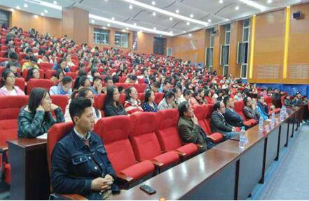 必赢官网隆重召开新生专业介绍会